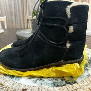 Ugg | Ugg Australia Black Suede Caspia Winter Ankle Boot